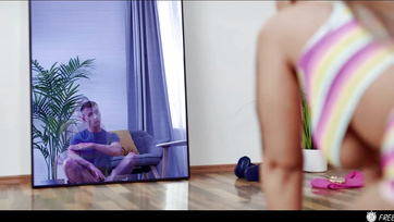 Kibújt a képernyőből a keménytökű személyi edző és péppé gyömöszölte a nagymellű milf bombanőt Thumb